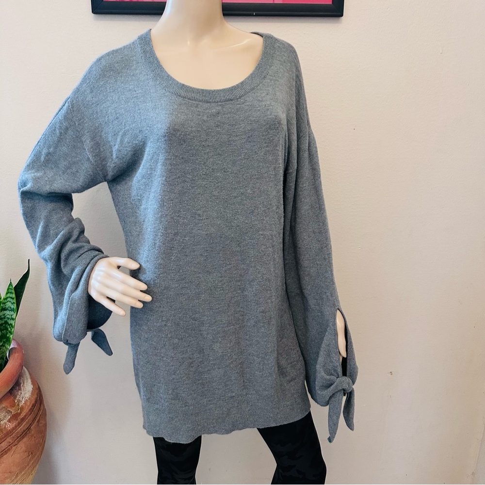 Trouve Gray Sweater with Tie Sleeves